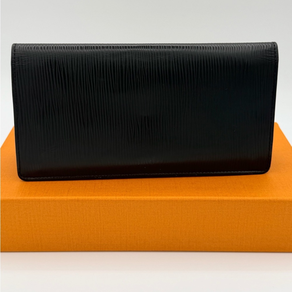 LV Black Epi Long Wallet / Organizer